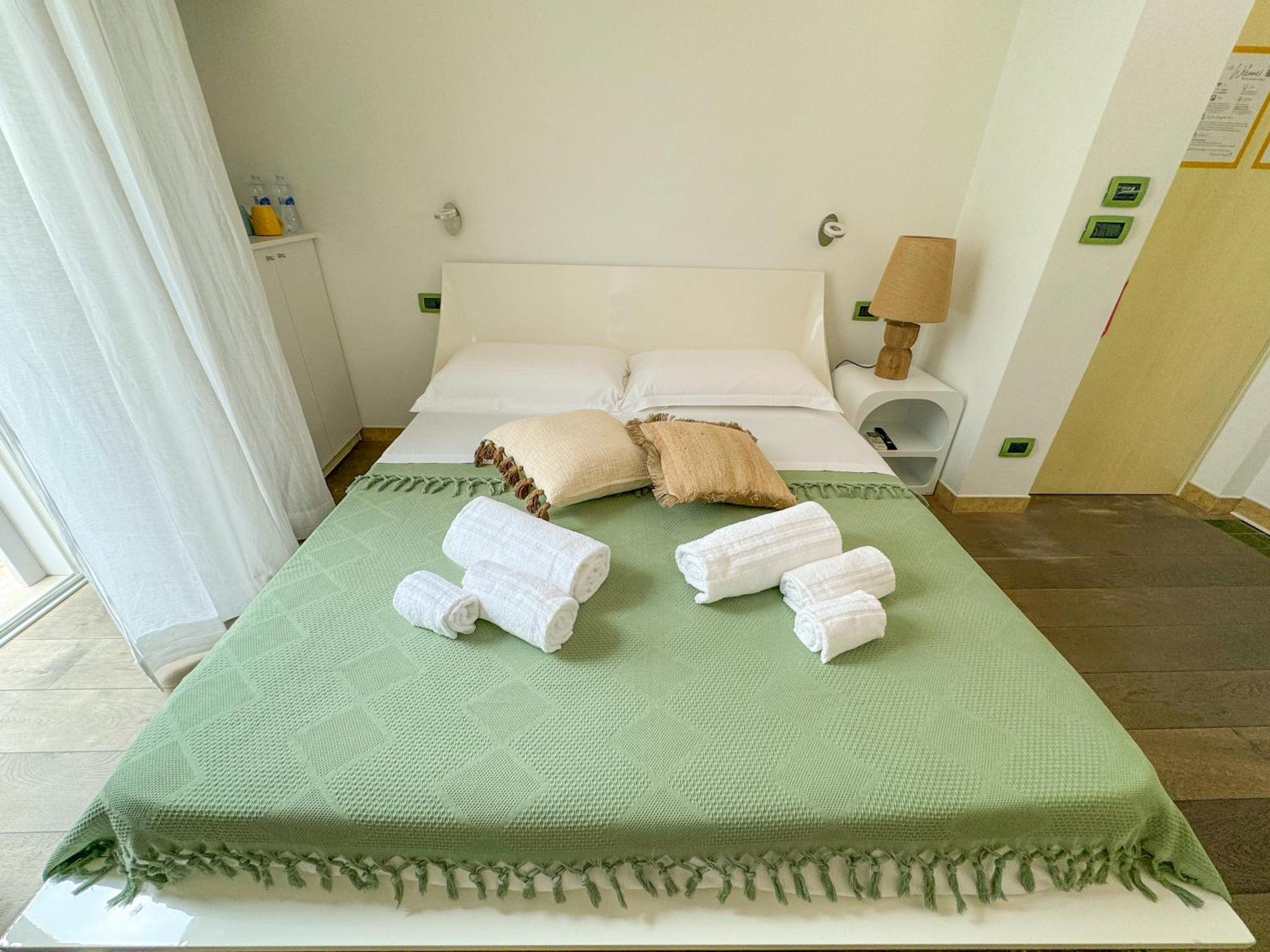 Vingt Sept Bed & Breakfast Polignano a Mare Exterior photo