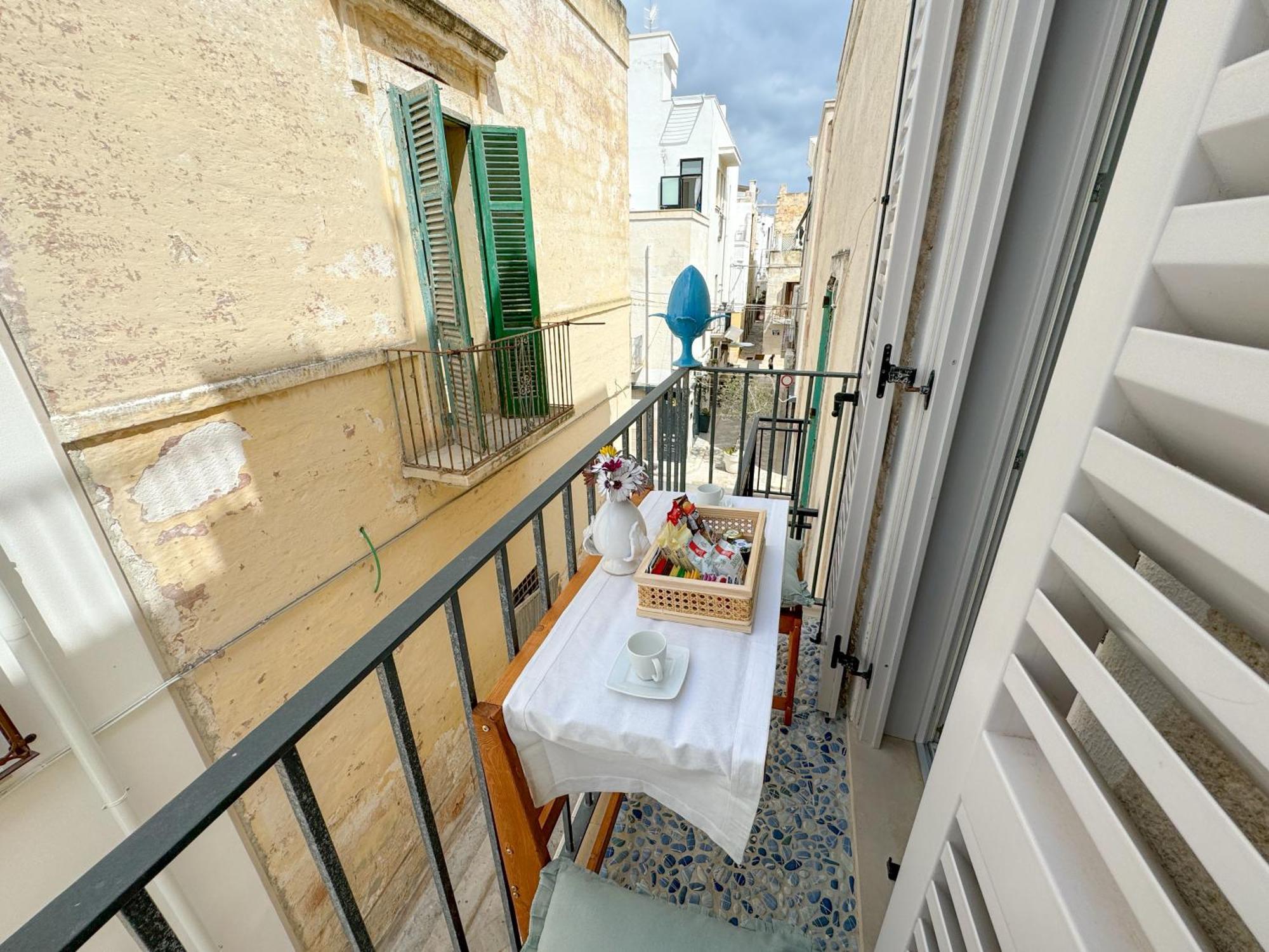 Vingt Sept Bed & Breakfast Polignano a Mare Exterior photo